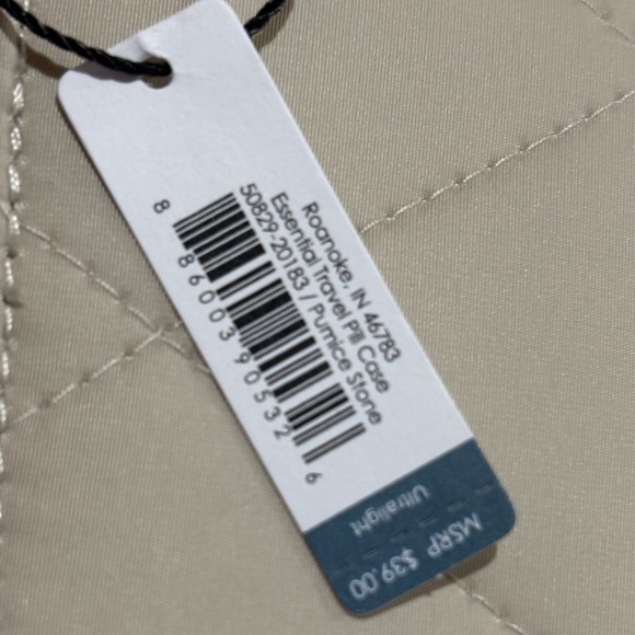 Vera Bradley Essential Travel Pill Case - Picture 6 of 8